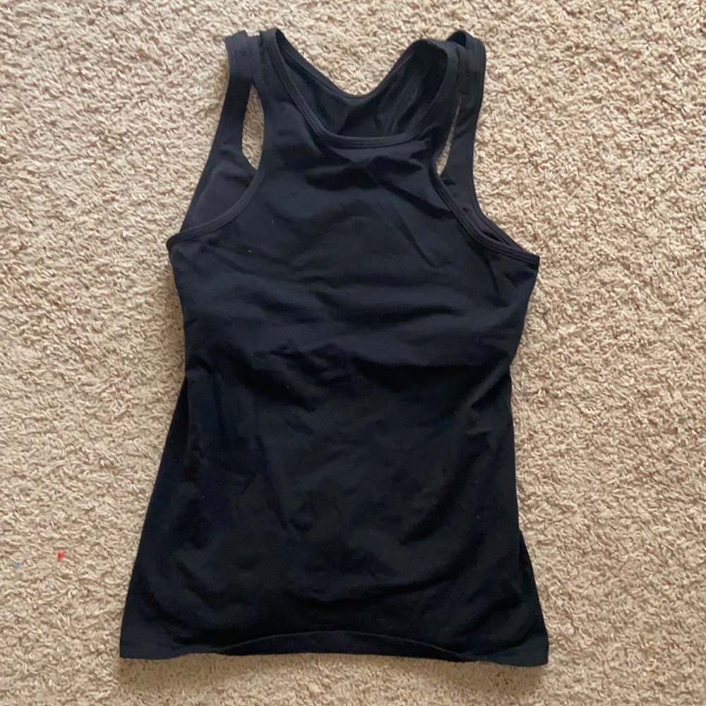 Lululemon workout tank w/built-in bra black 6
